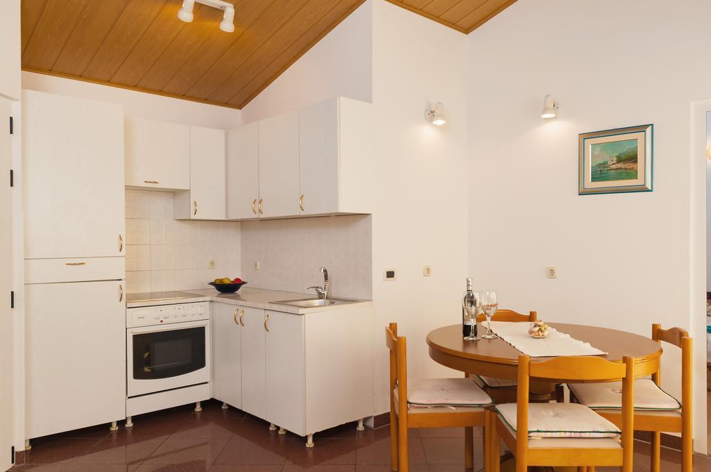 Beach Resort Apartments Bucina Baška Voda エクステリア 写真