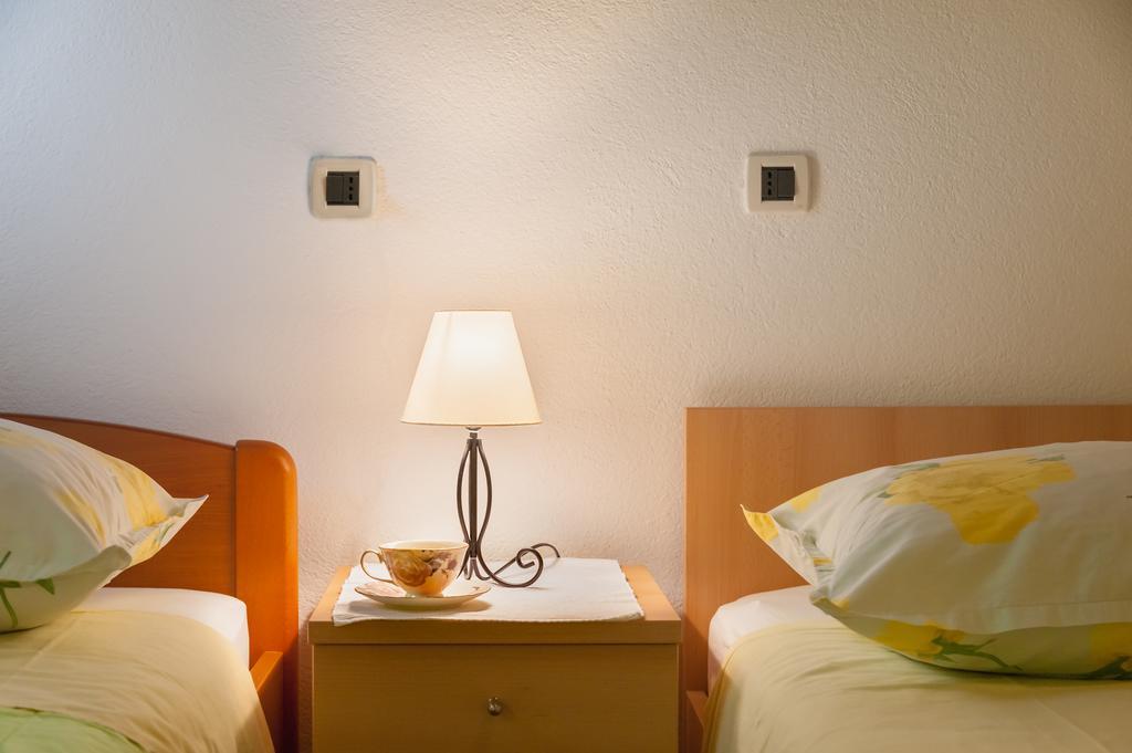 Beach Resort Apartments Bucina Baška Voda エクステリア 写真
