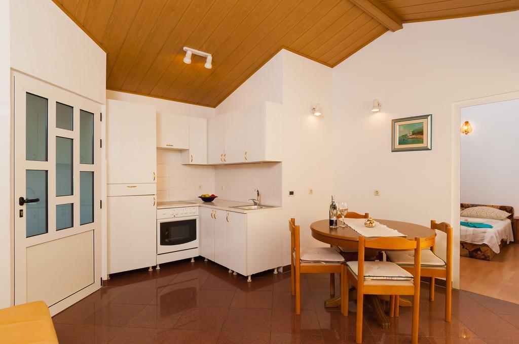 Beach Resort Apartments Bucina Baška Voda エクステリア 写真