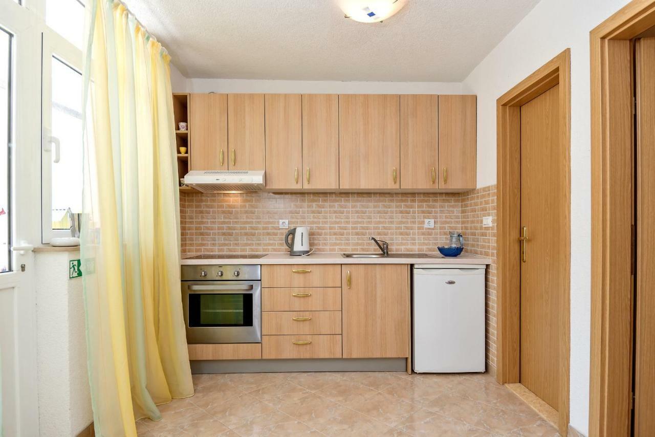 Beach Resort Apartments Bucina Baška Voda エクステリア 写真