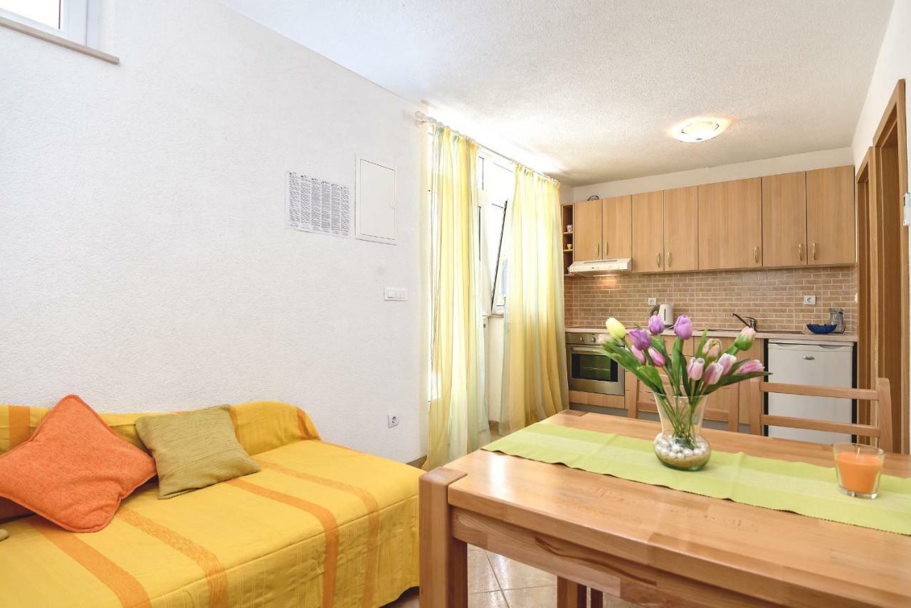 Beach Resort Apartments Bucina Baška Voda エクステリア 写真